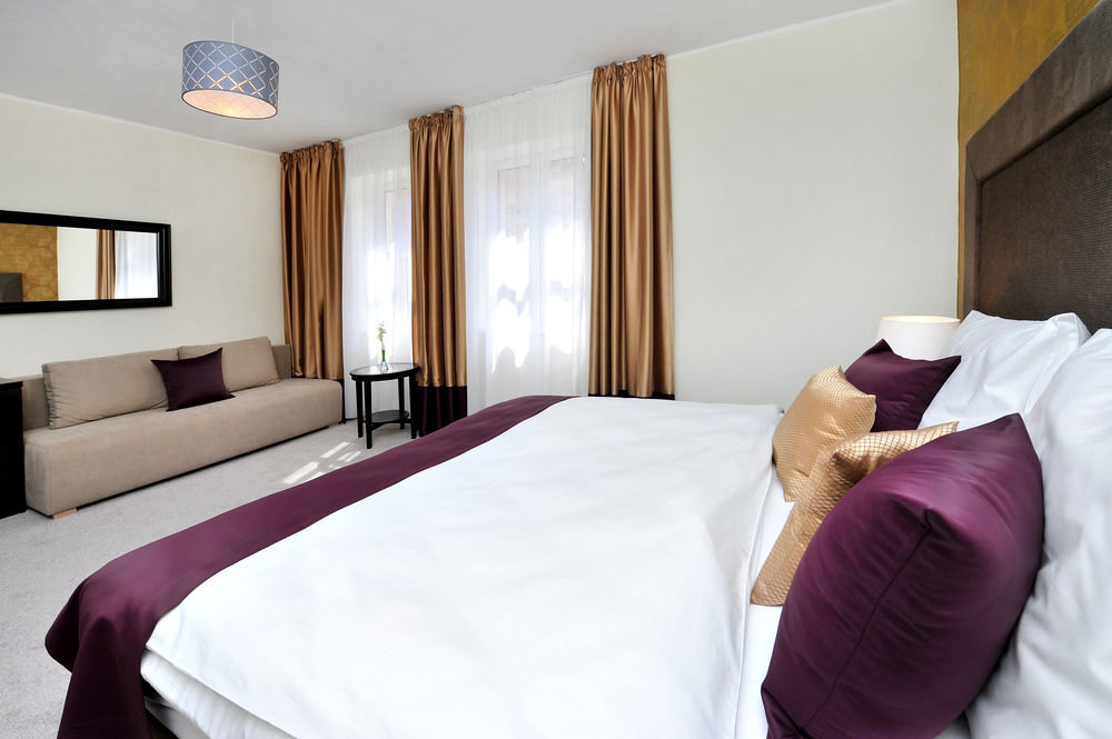 Pension Gaestehaus Heller Вайсенкірхен-ін-дер-Вахау Екстер'єр фото
